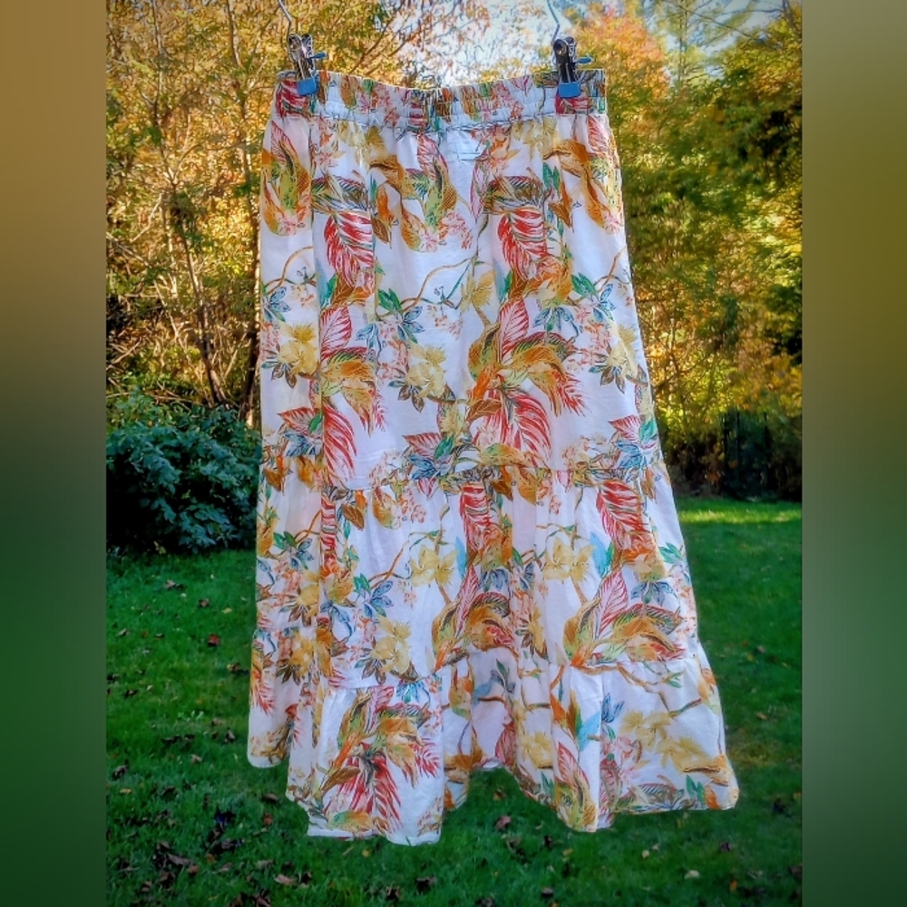 Rose & Olive Multicolor Tropical Maxi Skirt - Picture 2 of 4